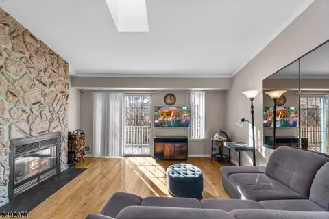 753 Summer Ave #3D, Newark, NJ 07104