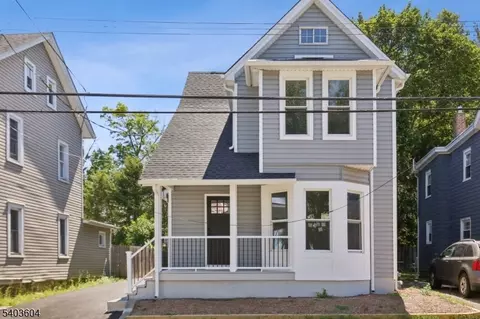 215 Grand Ave, Hackettstown, NJ 07840