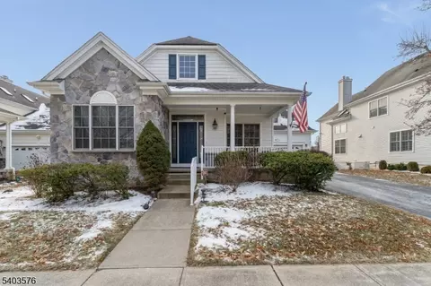 40 Merlin Dr, Washington, NJ 07882