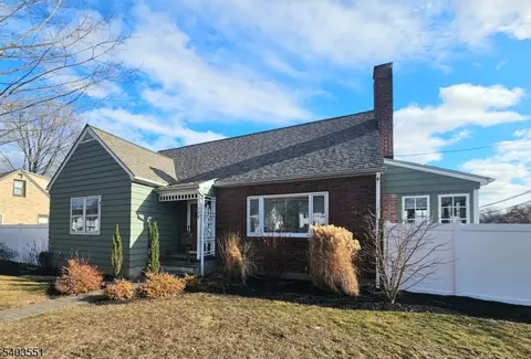 298 Boulevard, Pompton Plains, NJ 07444