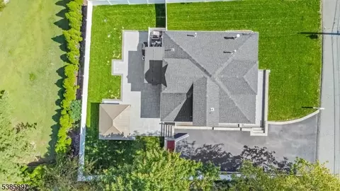82 Pocohontas Path, Lincoln Park, NJ 07035