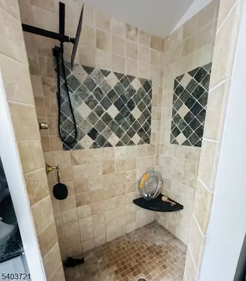 149 Oldham Rd, Wayne, NJ 07470 photo 10