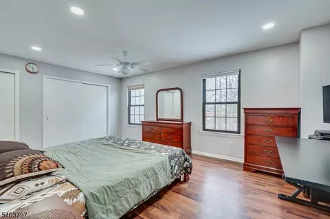 304 Maplecrest Rd, Edison, NJ 08820 photo 25