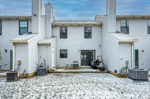 304 Maplecrest Rd, Edison, NJ 08820 photo 32