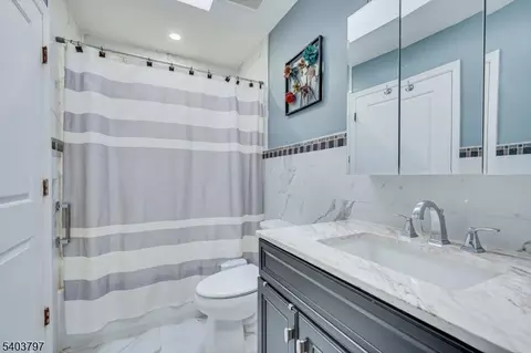 304 Maplecrest Rd, Edison, NJ 08820 photo 28
