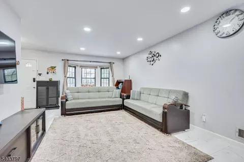 304 Maplecrest Rd, Edison, NJ 08820 photo 15