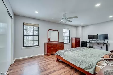 304 Maplecrest Rd, Edison, NJ 08820 photo 27