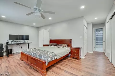 304 Maplecrest Rd, Edison, NJ 08820 photo 26