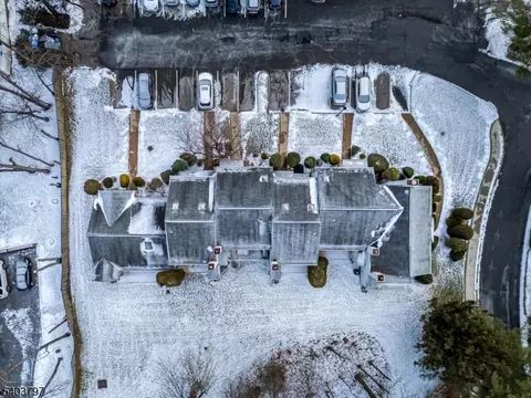 304 Maplecrest Rd, Edison, NJ 08820 photo 8