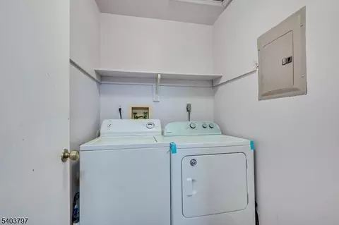 304 Maplecrest Rd, Edison, NJ 08820 photo 31