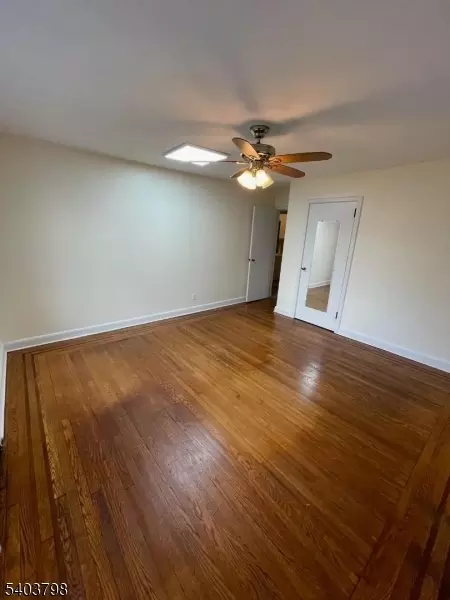 8 Fairview Ave, Secaucus, NJ 07094 photo 12