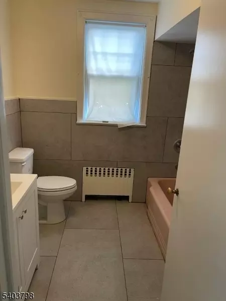 8 Fairview Ave, Secaucus, NJ 07094 photo 9