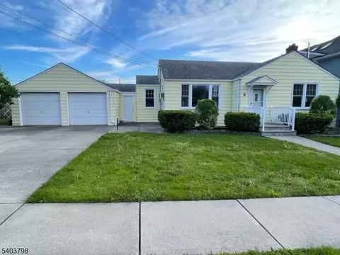 8 Fairview Ave, Secaucus, NJ 07094