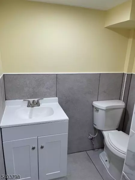8 Fairview Ave, Secaucus, NJ 07094 photo 16