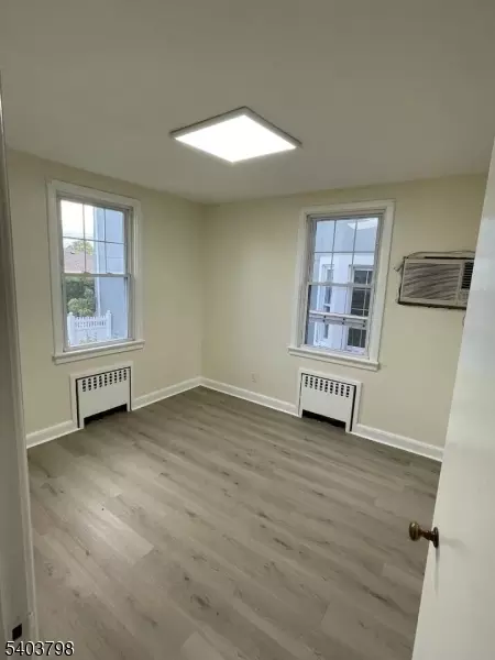 8 Fairview Ave, Secaucus, NJ 07094 photo 13