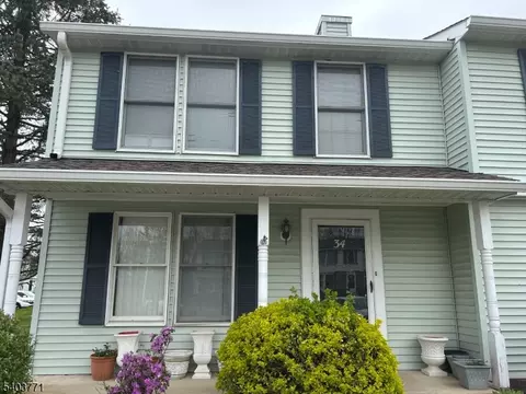 34 Ben Franklin Dr, Franklin, NJ 07416