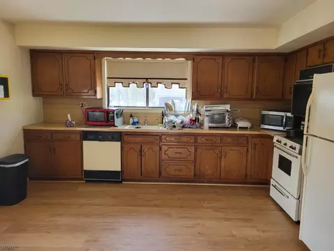 139 Webster Dr, Wayne, NJ 07470 photo 6