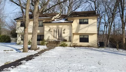 139 Webster Dr, Wayne, NJ 07470