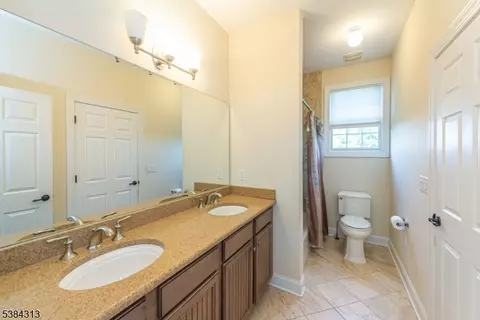 68 Eileen Dr, Cedar Grove, NJ 07009 photo 25