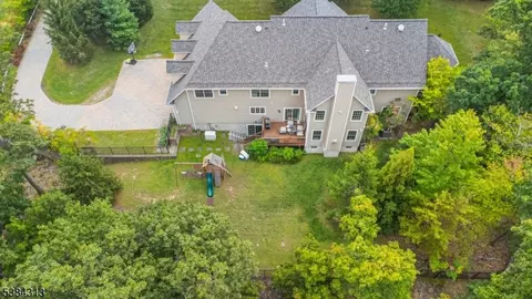 68 Eileen Dr, Cedar Grove, NJ 07009 photo 10