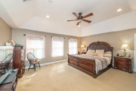 68 Eileen Dr, Cedar Grove, NJ 07009 photo 15