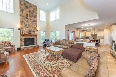 68 Eileen Dr, Cedar Grove, NJ 07009 photo 37