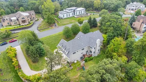 68 Eileen Dr, Cedar Grove, NJ 07009 photo 6