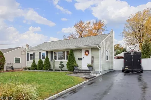 262 Valley Rd, Clark, NJ 07066 photo 2