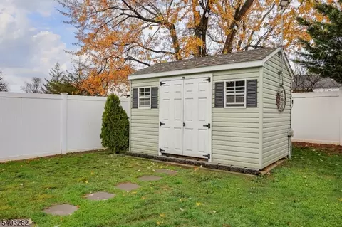 262 Valley Rd, Clark, NJ 07066 photo 29