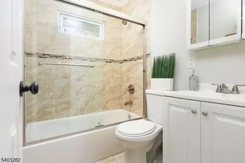 262 Valley Rd, Clark, NJ 07066 photo 16