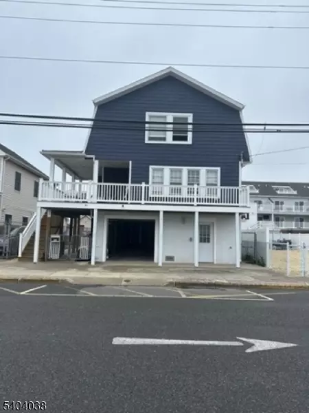 27 Dupont Ave, Seaside Heights, NJ 08751