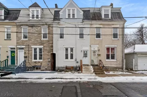 23 Reese Ct, Phillipsburg, NJ 08865