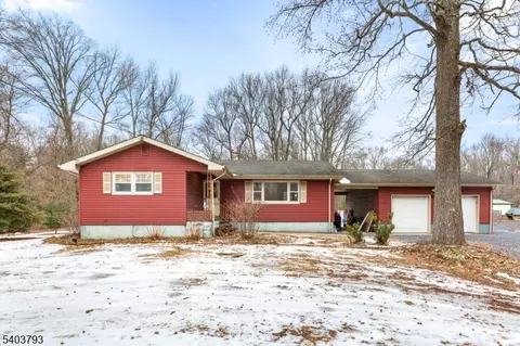103 Fresh Ponds Rd, Monroe Township, NJ 08831