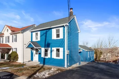 Exterior - 17 Grant St, Dover, NJ 07801 photo 3 of 4