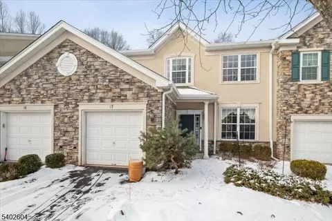 17 Ebersohl Cir, Whitehouse Station, NJ 08889