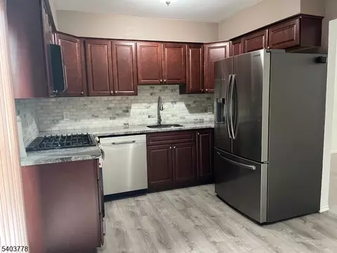 265 Spruce Ct, Flemington, NJ 08822