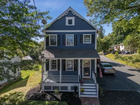 2 Seal St, High Bridge, NJ 08829