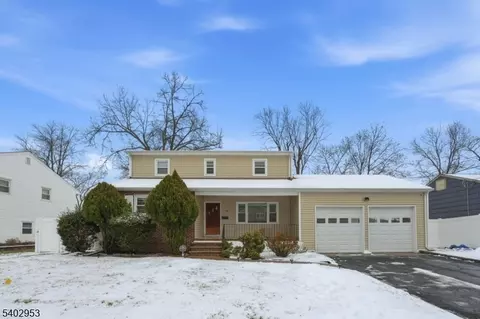 725 Anna Pl, North Plainfield, NJ 07063