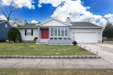 13 Park Ave, Green Brook, NJ 08812