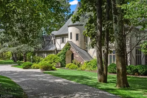 101 Sunnybranch Rd, Far Hills, NJ 07931