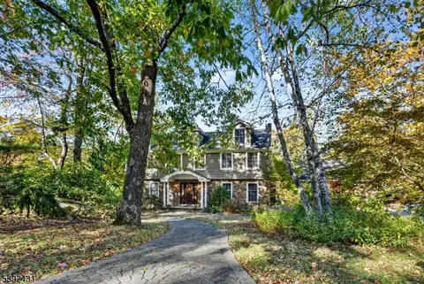 101 Cheshire Ln, Ringwood, NJ 07456