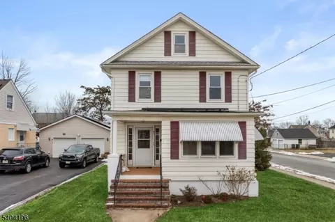84 2nd Ave, Raritan, NJ 08869
