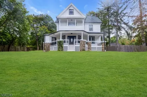 22 Orchard Hill Rd, Bernardsville, NJ 07924