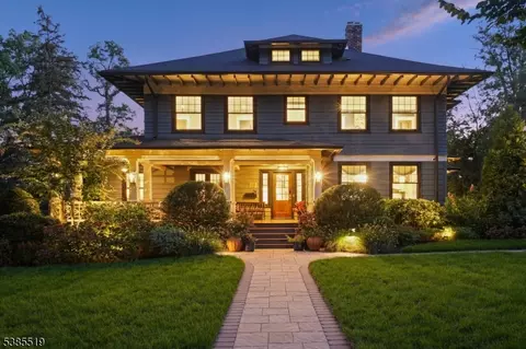 18 Curtiss Pl, Maplewood, NJ 07040