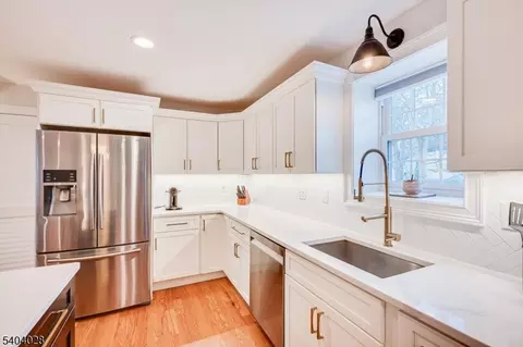 152 Fourth St, Edison, NJ 08837 photo 16