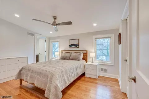 152 Fourth St, Edison, NJ 08837 photo 22