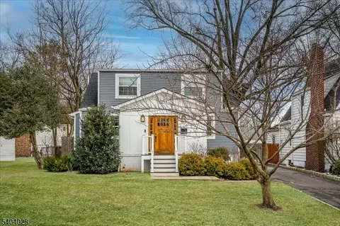 152 Fourth St, Edison, NJ 08837