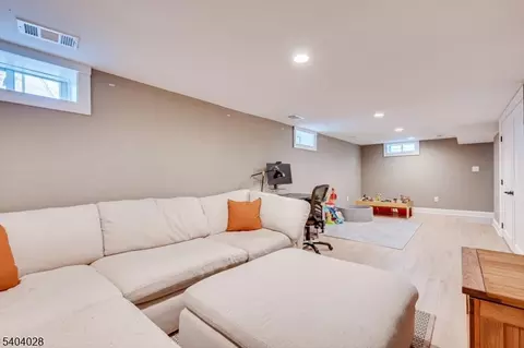 152 Fourth St, Edison, NJ 08837 photo 31