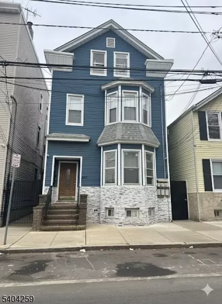 267 Walnut St, Newark, NJ 07105
