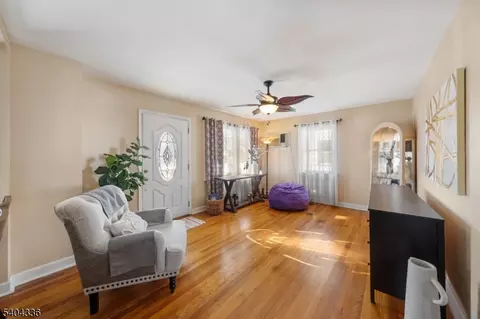 38 Pallant Ave, Linden, NJ 07036